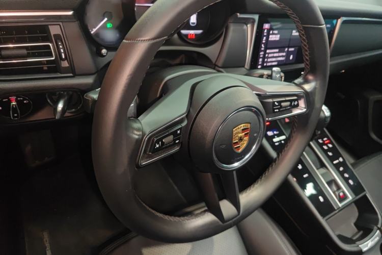 Used Porsche Macan 2023 Macan 2.0T
