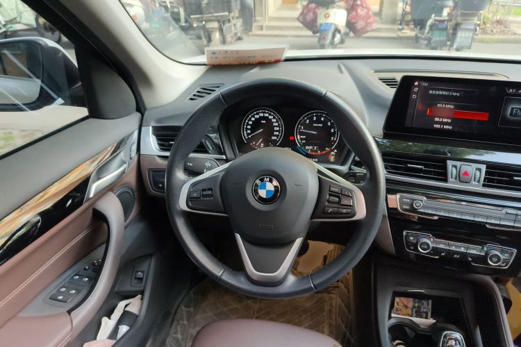 Used BMW X1 2020 sDrive25Li Leading Model
