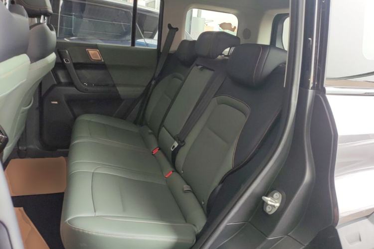 Used iCAR 03 2024 501km Two-Wheel Drive Long-Range Version Left Rear Seat