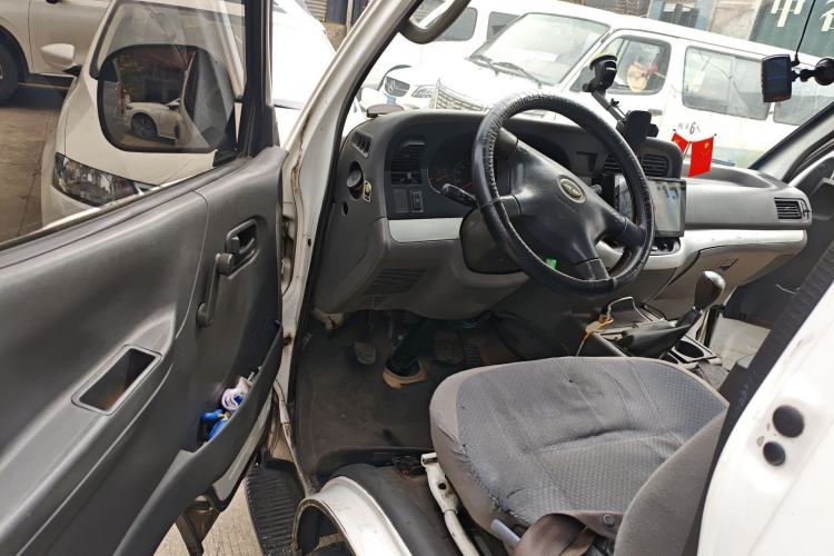 Used Jinbei Hiace 2020 2.0L Express King Series Deluxe Van Standard Roof China VI Emission Standard 1TZS