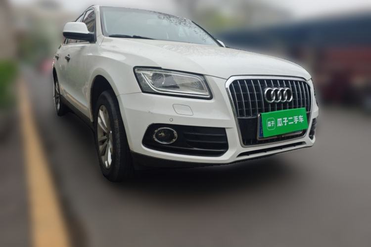 Used Audi Q5 2013 40 TFSI Technology Edition Front Right 45 Deg