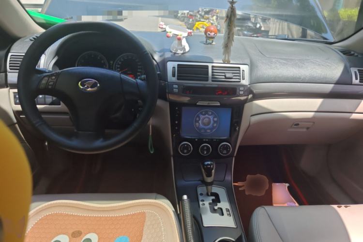 Used Bestune B70 2011 2.0L Automatic Fashion Version