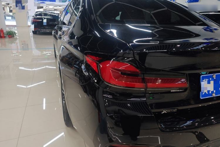 Used BMW 5 Series 2022 Revised Version 530Li xDrive M Sport Package Exterior 6