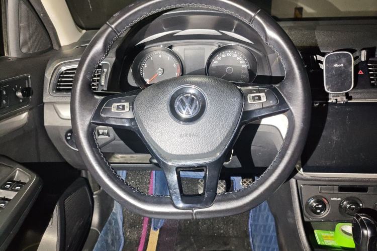 Used Volkswagen Lavida 2017 230TSI DSG Comfort Edition Steering Wheel