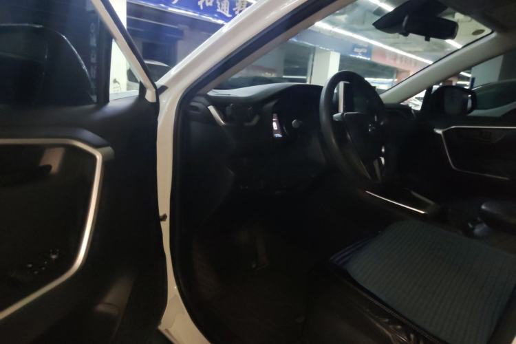 Used Toyota RAV4 2022 2.0L CVT Two-Wheel Drive Urban Edition Driver Seat