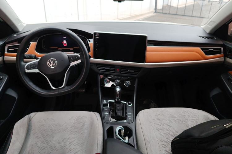 Used Volkswagen Bora 2023 200TSI DSG YueXing PRO Edition Center Console