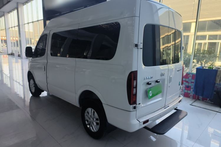 Used SAIC MAXUS Xintu V80 2024 Aoyuntong 6MT Short-Wheelbase Mid-Roof Model 147 Ps 5/6 Seats
