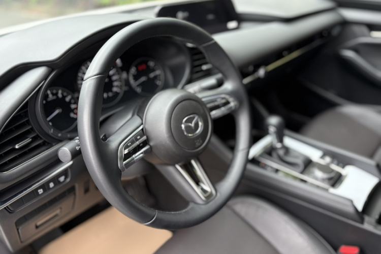Used Mazda 3 Axela 2023 2.0L Automatic Zhiya Edition Interior 5