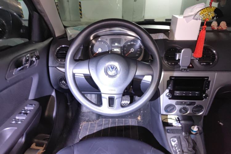 Used Volkswagen Lavida 2011 1.6L Automatic Premium Edition Steering Wheel