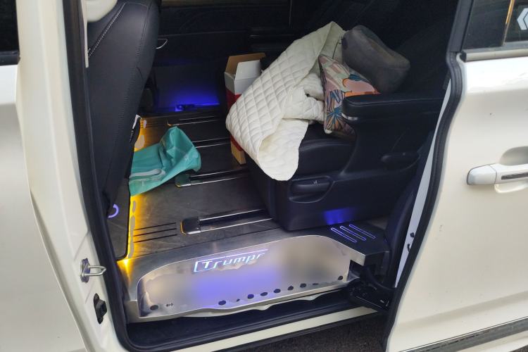 Used GAC Trumpchi M8 2021 Lingxiu Series 390T Deluxe Edition Left Rear Seat