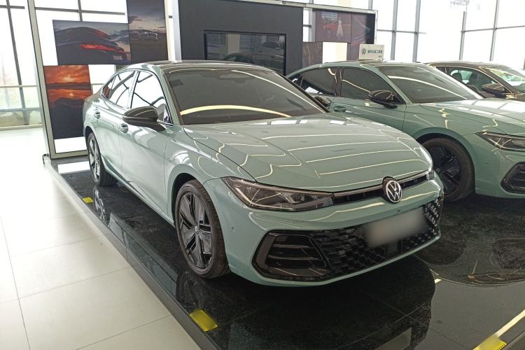 Used Volkswagen Passat 2025 Pro 380TSI Starry Dragon Luxury Edition
