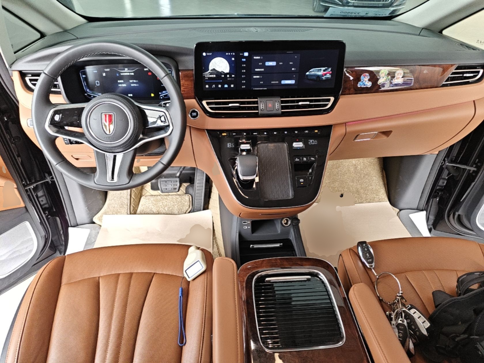 Hongqi HQ9 PHEV 2024 2.0T Four-Wheel Drive Luxury Edition — снимка 12