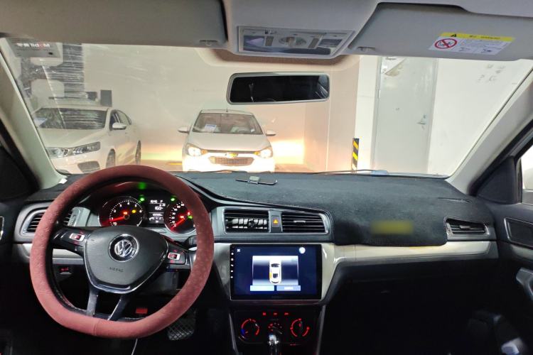 Used Volkswagen Lavida 2018 Classic 1.5L Automatic Comfort Edition China VI Standard Center Console