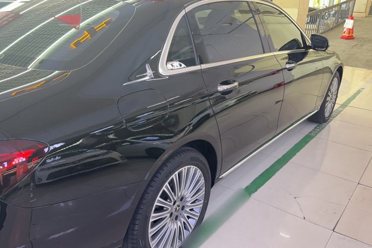 Used Mercedes-Benz E-Class 2023 Updated E 300 L Fashion Edition
