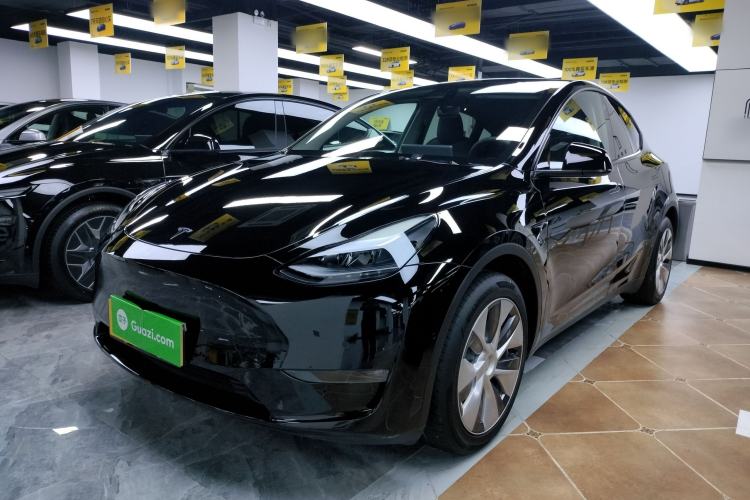 Used Tesla Model Y 2022 Long-Range All-Wheel-Drive Version