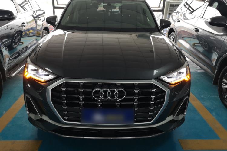 Used Audi Q3 2022 40 TFSI Fashion Dynamic Model
