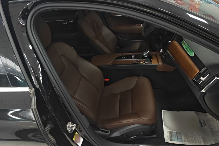 Used Volvo S90 2022 B5 Zhiyi Luxury Edition