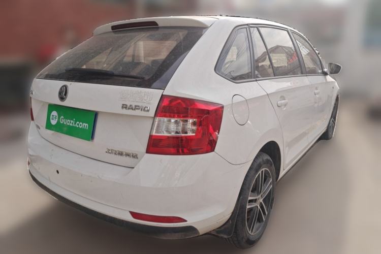 Used Skoda Rapid Spaceback 2016 Revised Version 1.6L Automatic Front-Drive Edition
