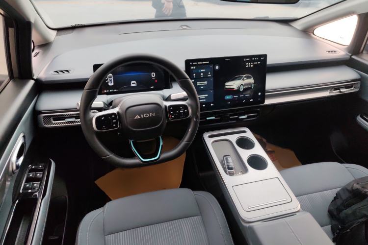 Used AION Y 2023 Younger