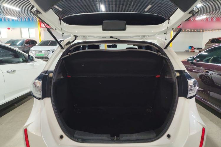 Used Honda LIFE 2021 1.5L CVT SPORT Heartbeat Edition Trunk