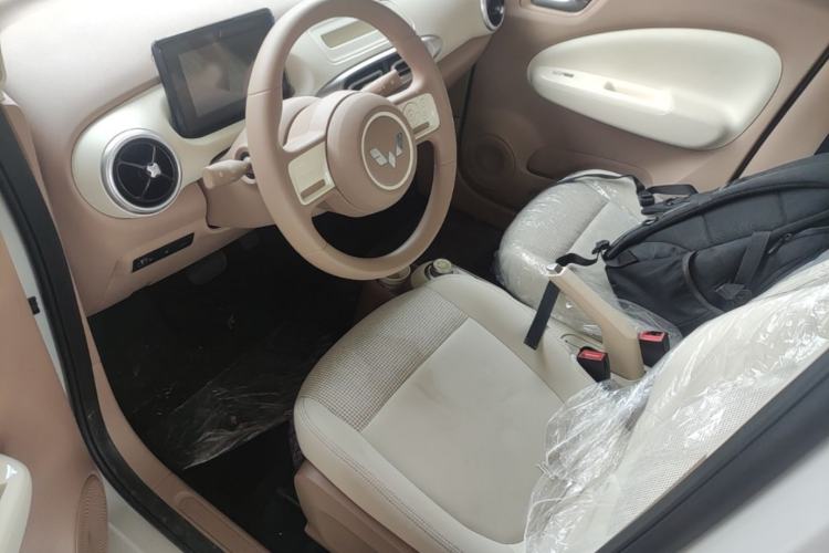 Used Wuling Hongguang MINIEV 2025 Four-Door Version Advanced Edition Left Front Seat