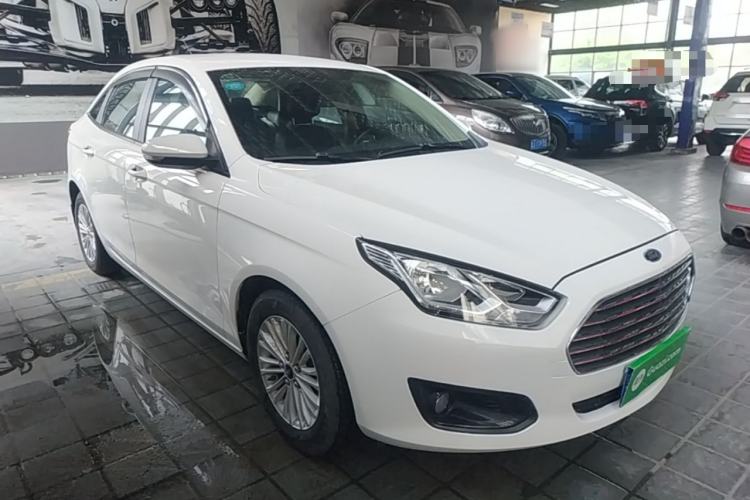 Used Ford Escort 2015 1.5L Manual Comfort Model Front Right 45 Deg