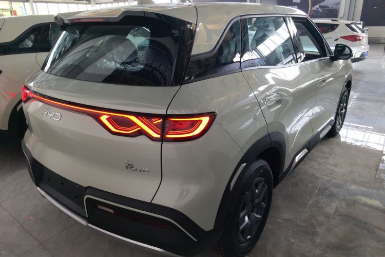 Used BYD Yuan UP 2025 Model 301KM Leading Version