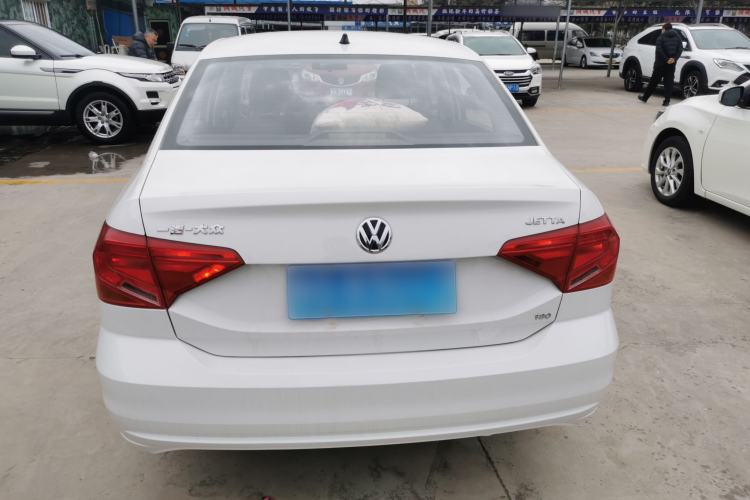 Used Volkswagen Jetta 2017 1.5L Manual Fashion Edition