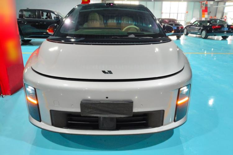 Used Li Auto Li Auto i6 2025 Model Four-Wheel-Drive Standard Type