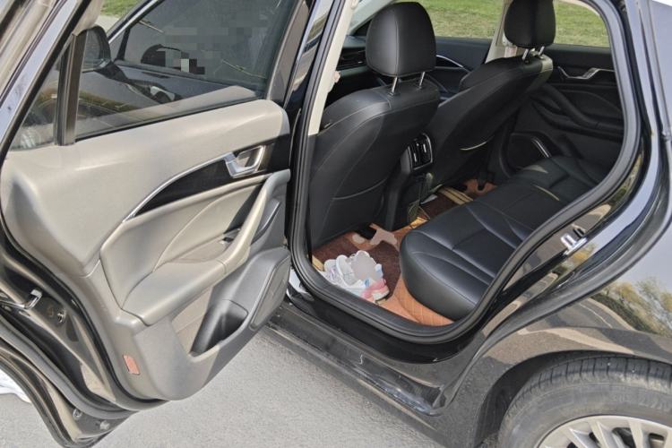 Used Bestune B70 2022 Third Generation 1.5T Automatic Enjoyment Version Left Rear Seat