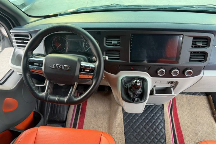 Used JMC Fushun 2023 2.0T Manual Mid-Roof Mid-Height Passenger Version Business-Class 9-Seater (Non-Commercial)