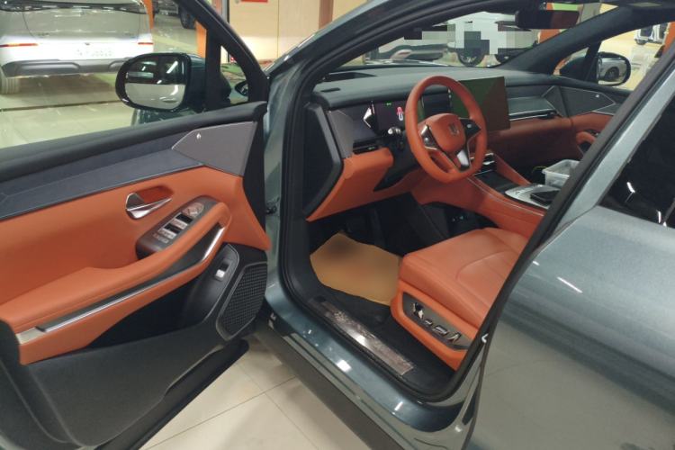 Used BYD Tang L 2025 DM 175KM Drone Player Edition
