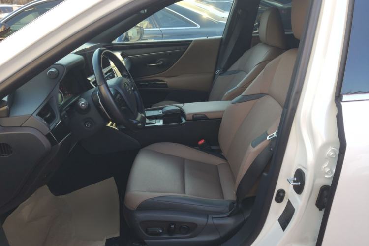 Used Lexus ES 2021 200 Excellence Edition