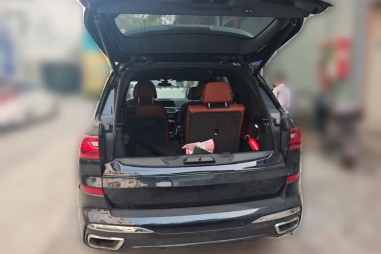 Used BMW X7 2021 xDrive40i Luxury M Sport Package Trunk