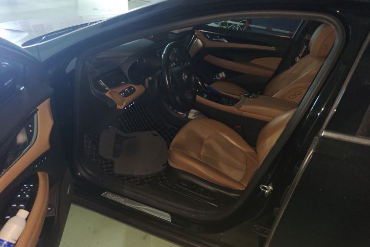 Used Buick LaCrosse 2018 28T Luxury Model Driver Seat