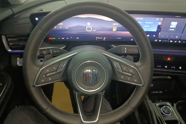 Used Buick Envision 2025 Encore Plus 28T Two-Wheel-Drive Platinum Edition