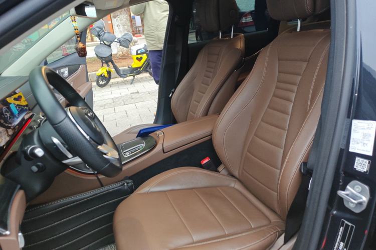 Used Mercedes-Benz E-Class 2019 E 300 L Sporty and Stylish Model
