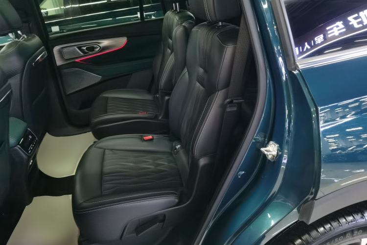 Used GAC Trumpchi GS8 2022 Flagship Series 2.0 TGDI Two-Wheel-Drive Prestige Edition (6-seater) Left Rear Seat