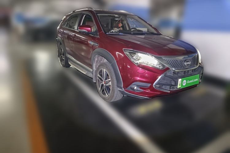 Used BYD Tang New Energy 2015 2.0T Four-Wheel-Drive Flagship Model