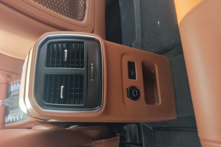 Used Zotye SR9 2017 2.0T Automatic Ultimate Edition