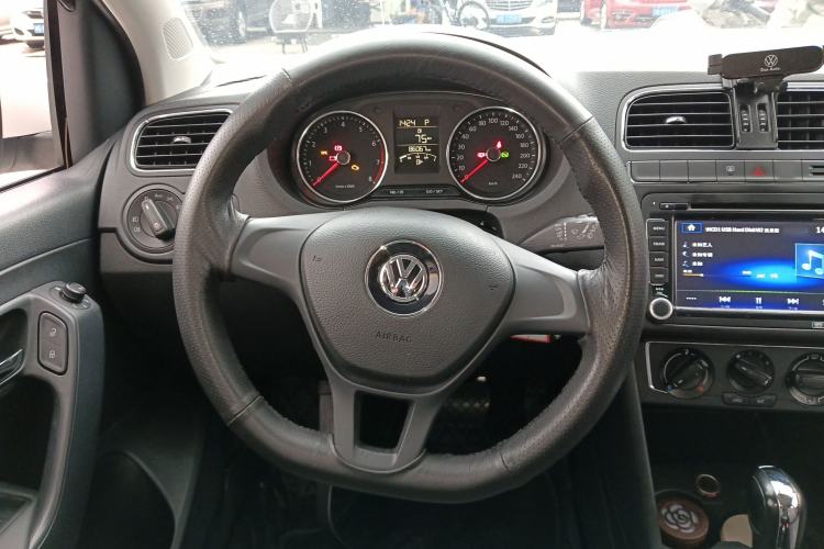 Used Volkswagen Polo 2014 1.6L Automatic Comfort Edition Steering Wheel