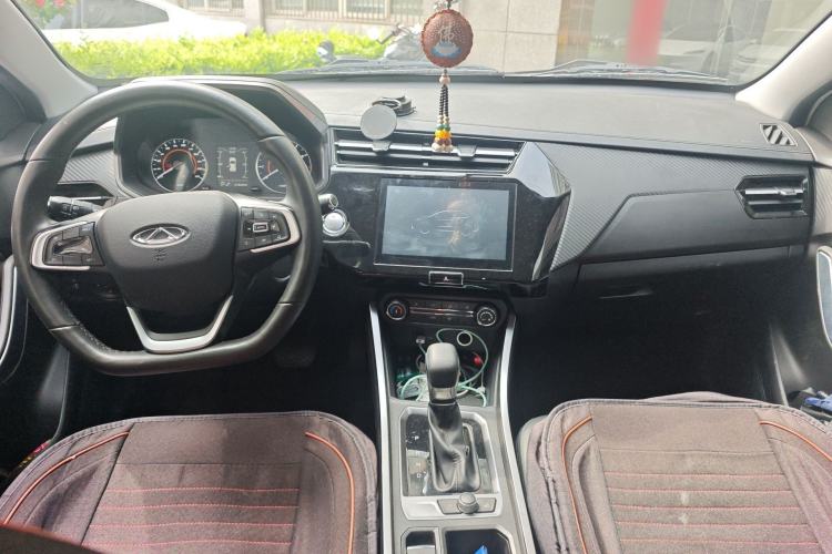 Used Chery Tiggo 3X 2021 Diamond Edition 1.5L CVT 3-Carat Center Console