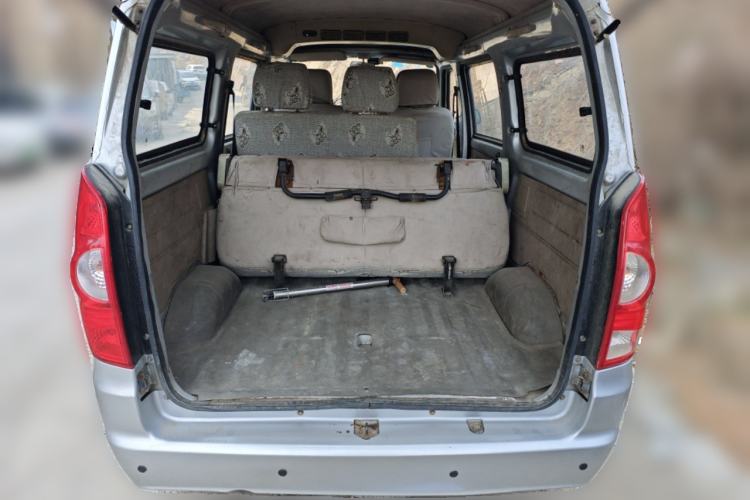 Used BAIC Weiwang 306 2011 1.3L luxury version 8 seats
