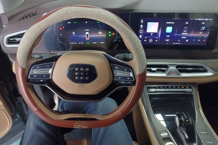 Used Landian E5 2024 Honor Edition 100KM Deluxe 7-Seater