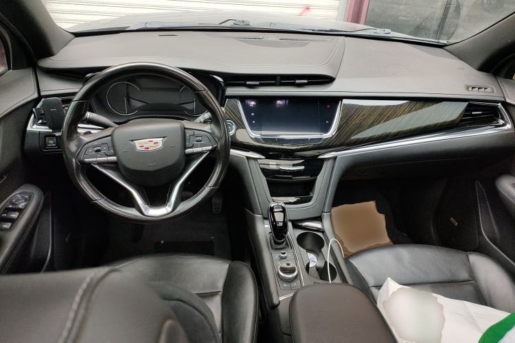 Used Cadillac XT6 2020 28T Six-Seater Luxury Version Center Console