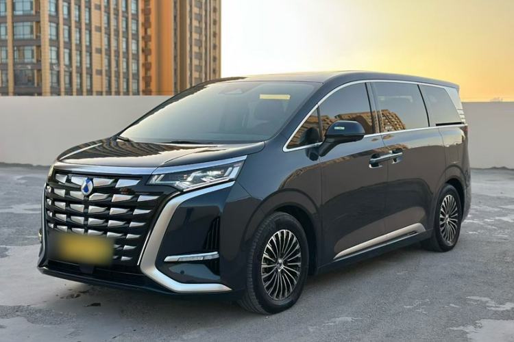 Used Denza D9 2022 DM-i 970 Four-Wheel Drive Flagship Model
