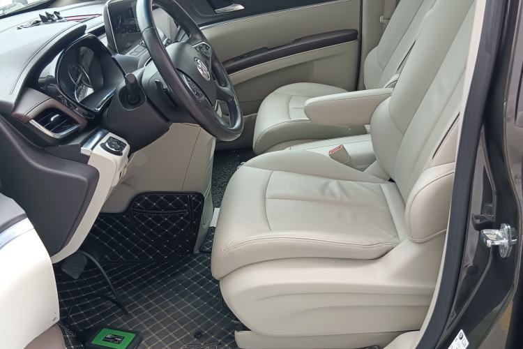 Used Buick GL8 2021 Land Cruiser Executive Class 652T Luxury Model