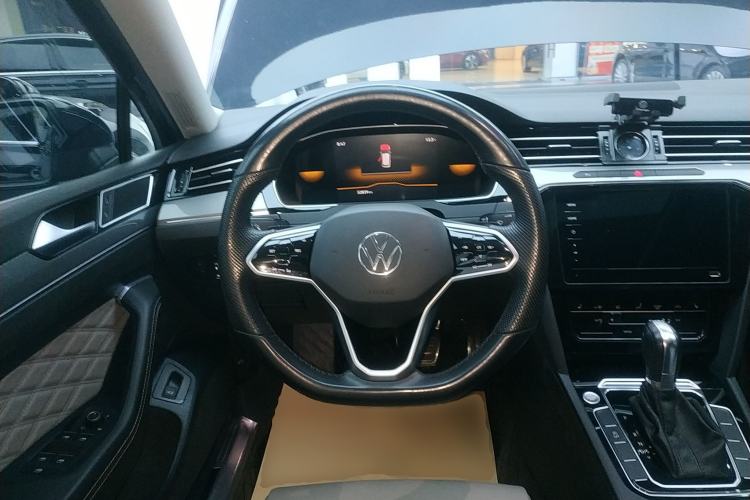 Used Volkswagen Magotan 2023 2 Million Units Limited Edition 330TSI DSG Leading Version
