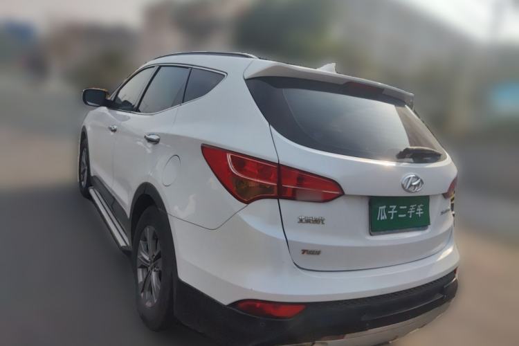 Used Hyundai Santa Fe 2015 2.0T Automatic Two-Wheel Drive Smart Version 5 Seats