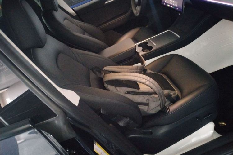 Used Tesla Model Y 2024 Rear-Wheel-Drive Version
